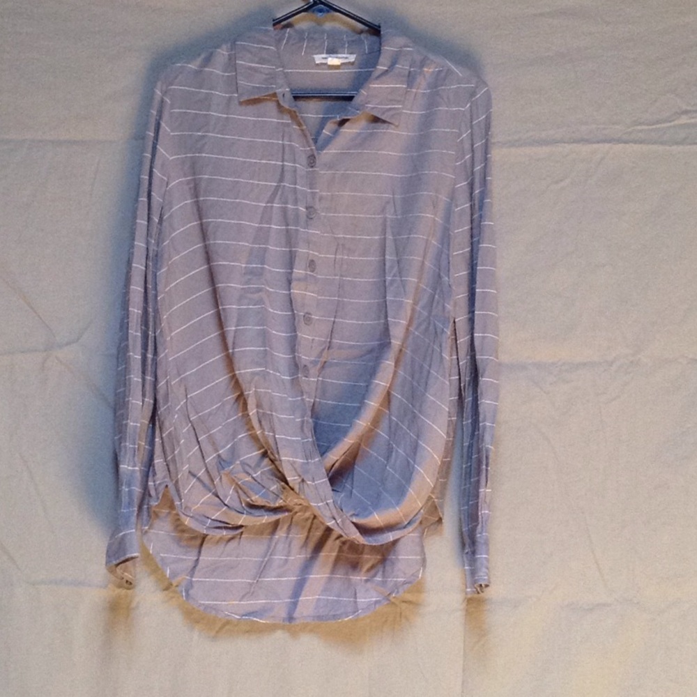Gray & White Button Up Long Sleeve High Low   Top